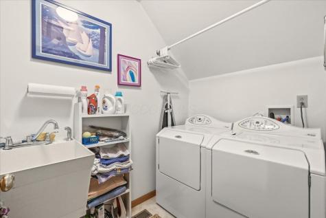 106 Meadow Lane Gambier OH 43022