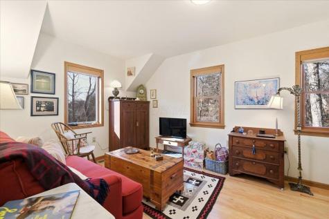 106 Meadow Lane Gambier OH 43022