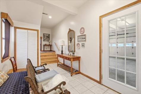 106 Meadow Lane Gambier OH 43022