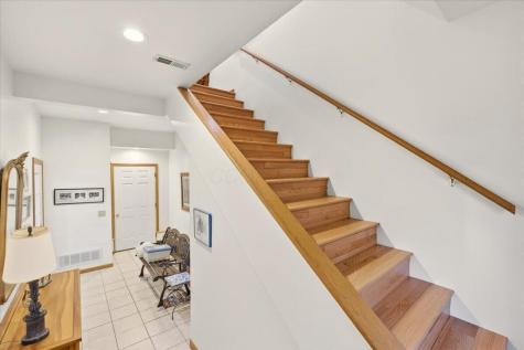 106 Meadow Lane Gambier OH 43022