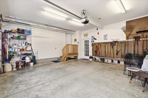 106 Meadow Lane Gambier OH 43022