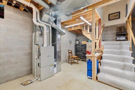 106 Meadow Lane Gambier OH 43022