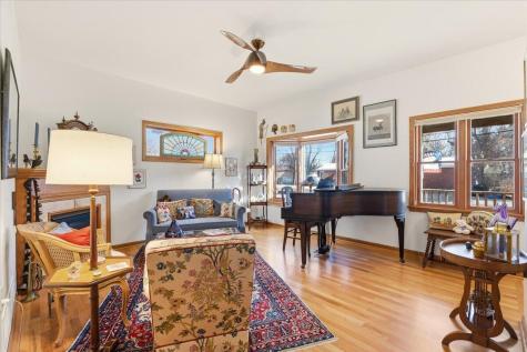 106 Meadow Lane Gambier OH 43022