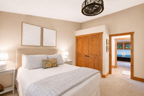 822 Kingsway Circle Howard OH 43028