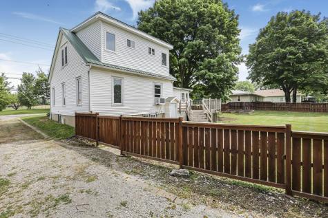 351 N Clayton Street Centerburg OH 43011