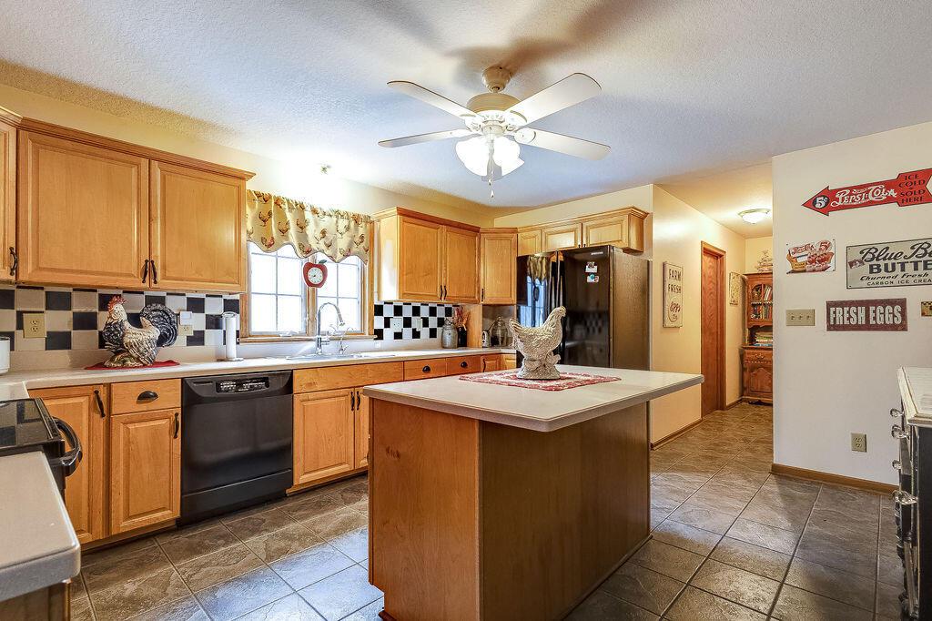 17980 Glen Road Gambier OH 43022