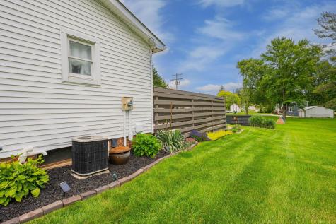 26 S Calhoun Street Centerburg OH 43011
