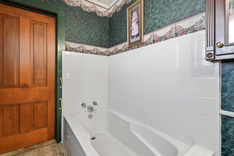 418 Gill Avenue Galion OH 44833