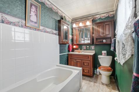 418 Gill Avenue Galion OH 44833