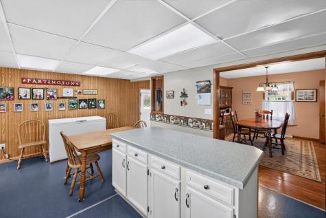 11 E Mound Street Fredericktown OH 43019