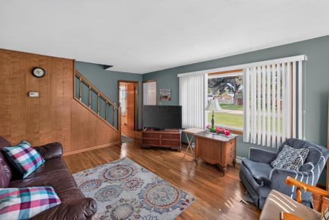 11 E Mound Street Fredericktown OH 43019
