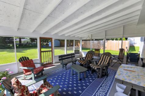 11 E Mound Street Fredericktown OH 43019
