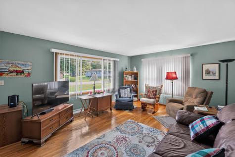 11 E Mound Street Fredericktown OH 43019