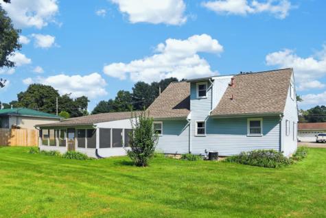11 E Mound Street Fredericktown OH 43019