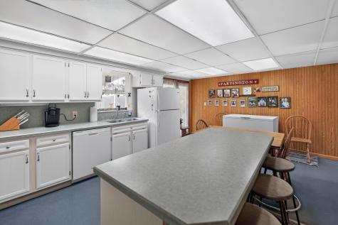 11 E Mound Street Fredericktown OH 43019
