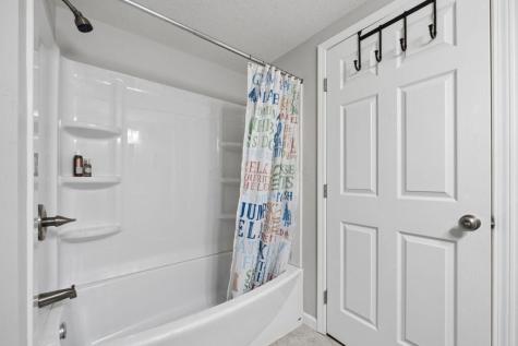 714 Crestrose Drive Howard OH 43028