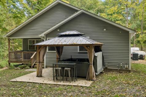 714 Crestrose Drive Howard OH 43028