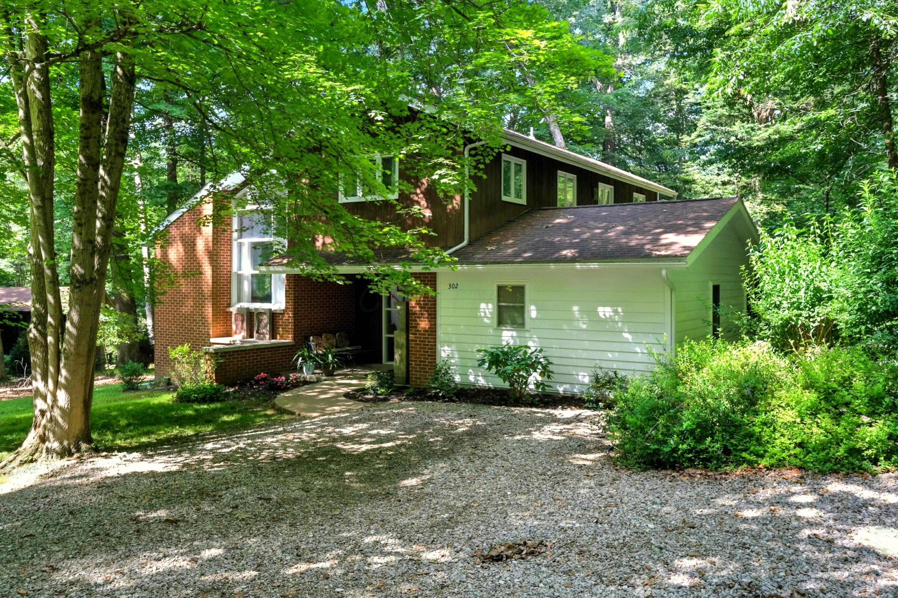 302 E Woodside Drive Gambier OH 43022