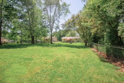 218 Woodlawn Circle Howard OH 43028
