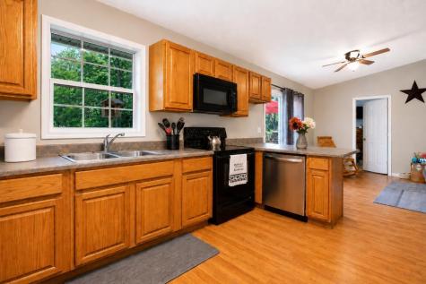 218 Woodlawn Circle Howard OH 43028