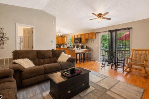 218 Woodlawn Circle Howard OH 43028