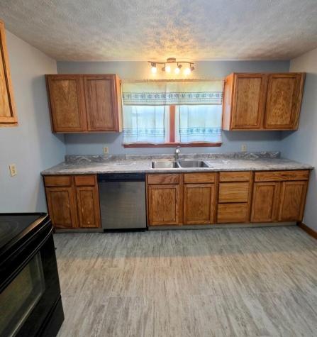 25 E 10th Street Wellston OH 45692