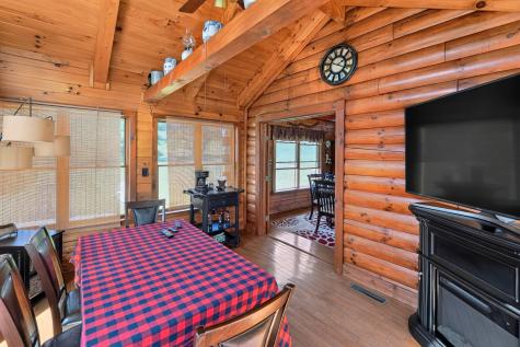 19697 Knox Lake Road Fredericktown OH 43019