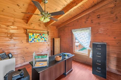 19697 Knox Lake Road Fredericktown OH 43019