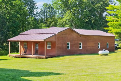 19697 Knox Lake Road Fredericktown OH 43019