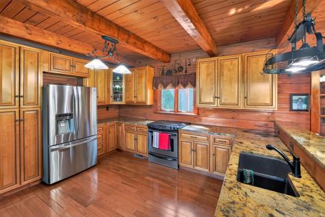 19697 Knox Lake Road Fredericktown OH 43019