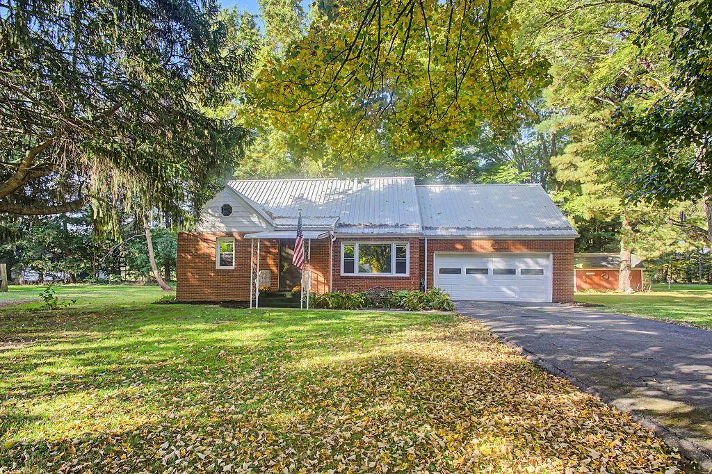 83 Mount Vernon Avenue Fredericktown OH 43019