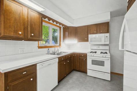 83 Mount Vernon Avenue Fredericktown OH 43019