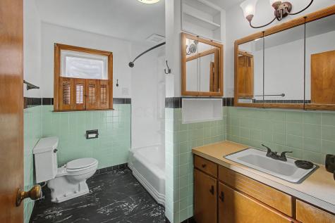 83 Mount Vernon Avenue Fredericktown OH 43019