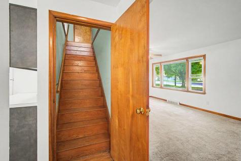 83 Mount Vernon Avenue Fredericktown OH 43019