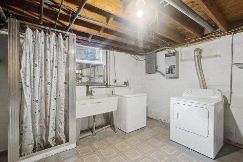 83 Mount Vernon Avenue Fredericktown OH 43019