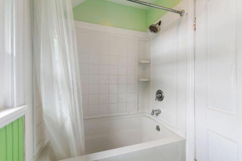 703 Grove Avenue Galion OH 44833