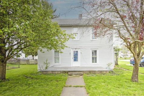 160 N Clayton Street Centerburg OH 43011