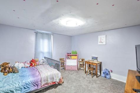 160 N Clayton Street Centerburg OH 43011