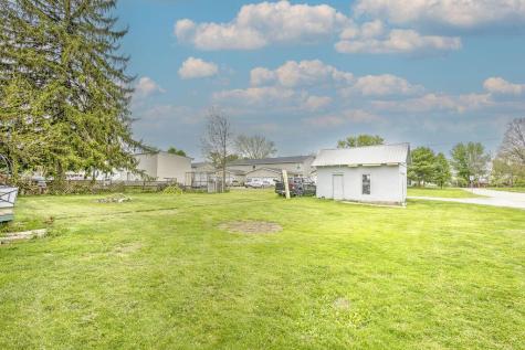 160 N Clayton Street Centerburg OH 43011