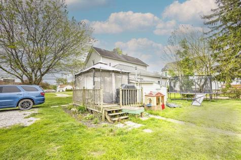 160 N Clayton Street Centerburg OH 43011