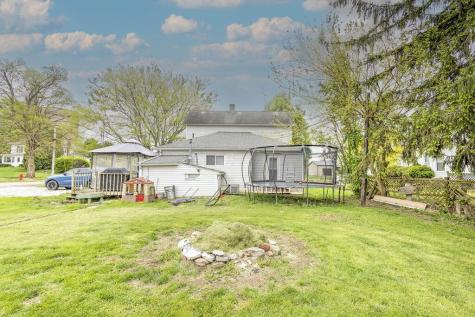 160 N Clayton Street Centerburg OH 43011