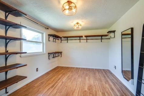 18080 Woodview Lane Fredericktown OH 43019