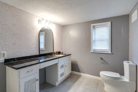 18080 Woodview Lane Fredericktown OH 43019