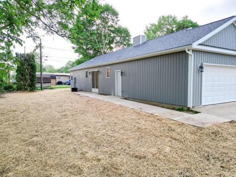 228 E Walnut Street Extension Danville OH 43014