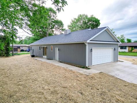 228 E Walnut Street Extension Danville OH 43014