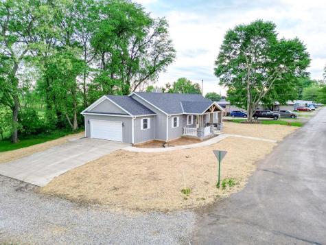 228 E Walnut Street Extension Danville OH 43014