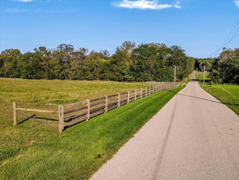 6931 Ginger Hill Road Utica OH 43080