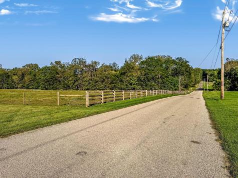 6931 Ginger Hill Road Utica OH 43080