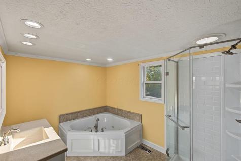 13650 Gilchrist Road Mount Vernon OH 43050