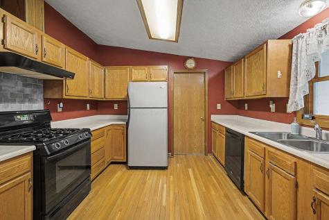 589 Floral Valley Drive W Howard OH 43028